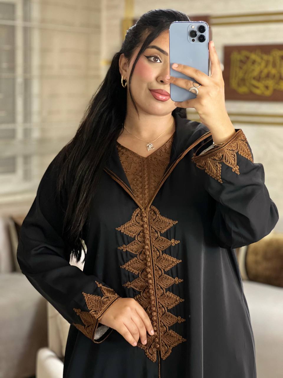 خياطة يدوية مغربية